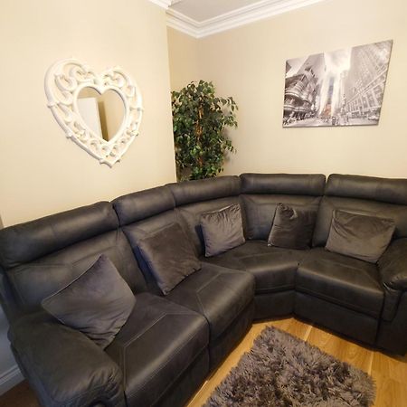 Helens House Derry City Centre Remarkable 3-Bed Екстер'єр фото